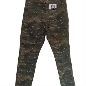 Dinezen by Levis Camo slim carpenter Pants Size 10 reg